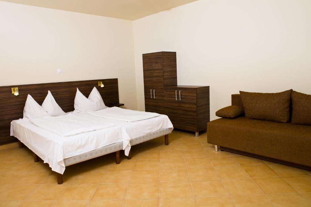 Balaton Eldorado Camping Hotel Badacsonytordemic Room photo
